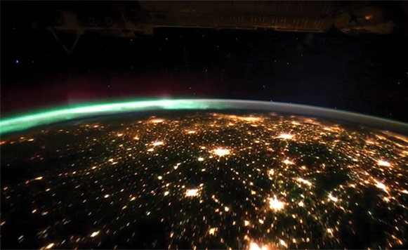 Secuencia fotográfica de la tierra vista desde el espacio (Cortesía de Natalia Britos)